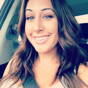 Meet your Posher, Courtney